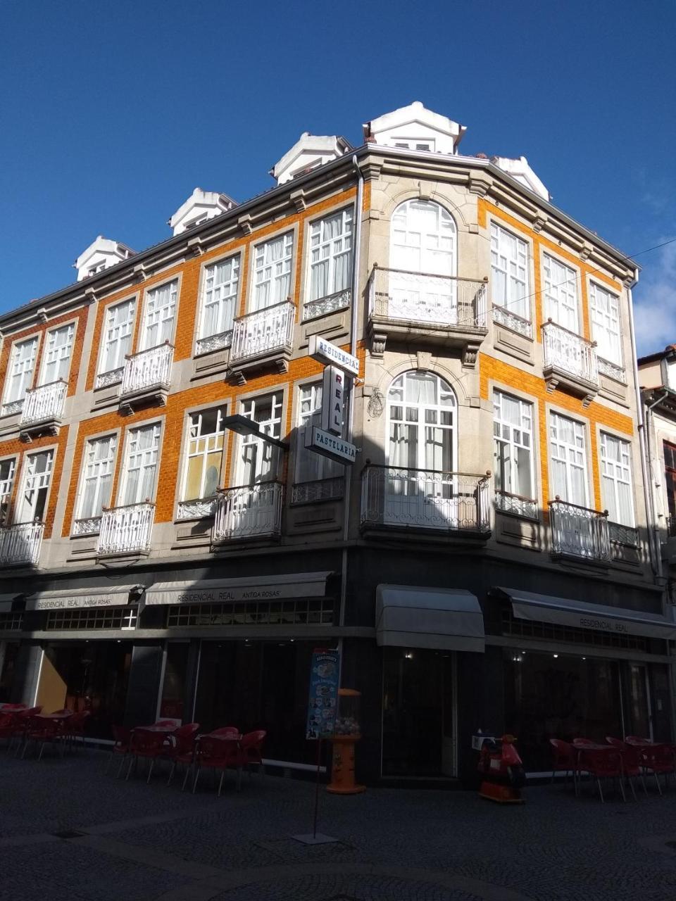 维拉·雷阿尔Residencial Real - Antiga Rosas住宿加早餐旅馆 外观 照片